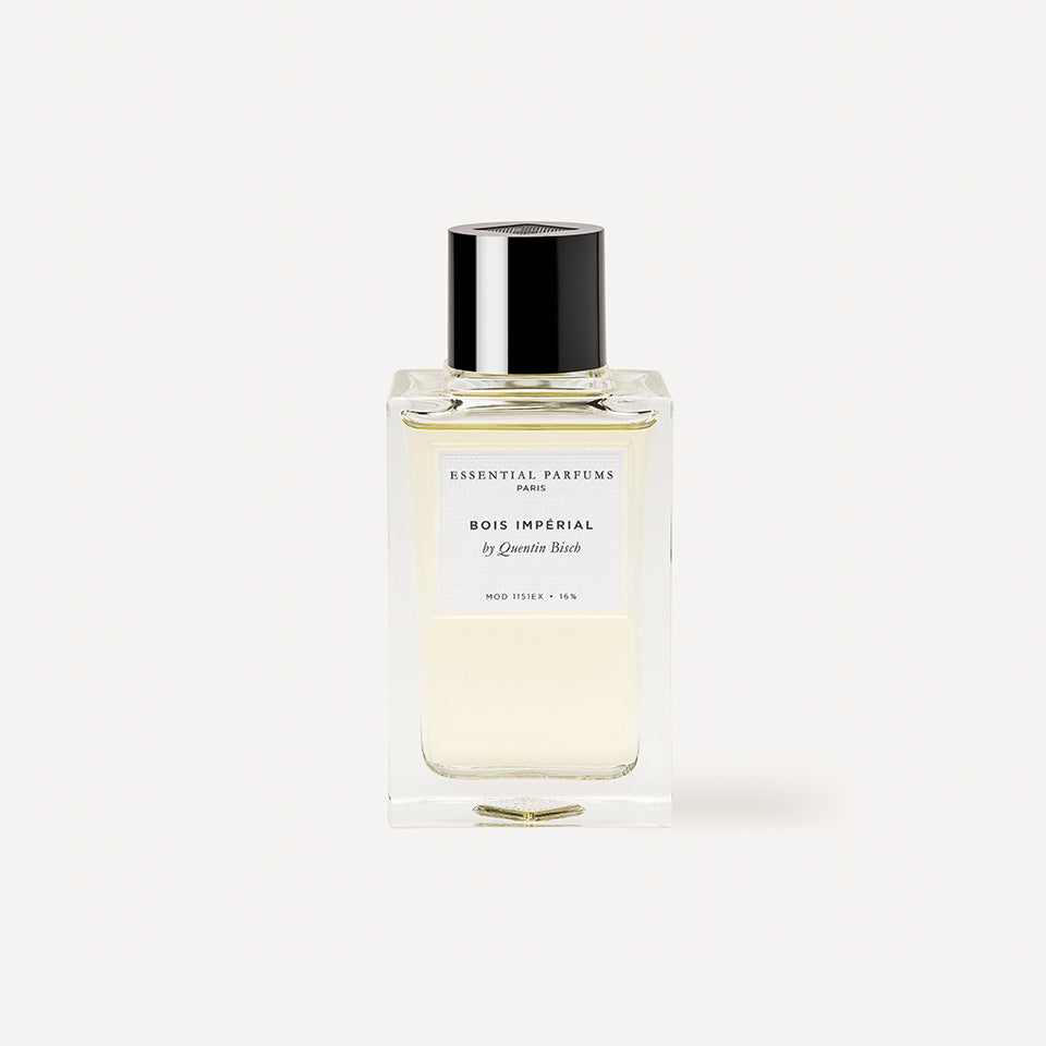 Oryginalny flakon Essential Parfums Bois Impérial Eau de Parfum 100 ml na jasnym tle.