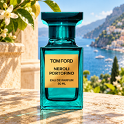 Tom Ford Neroli Portofino Eau de Parfum 50 ml w kampanii na włoskiej Riwierze
